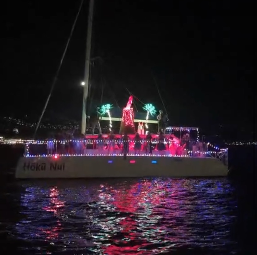 Hoku Nui lighted for Christmas parade